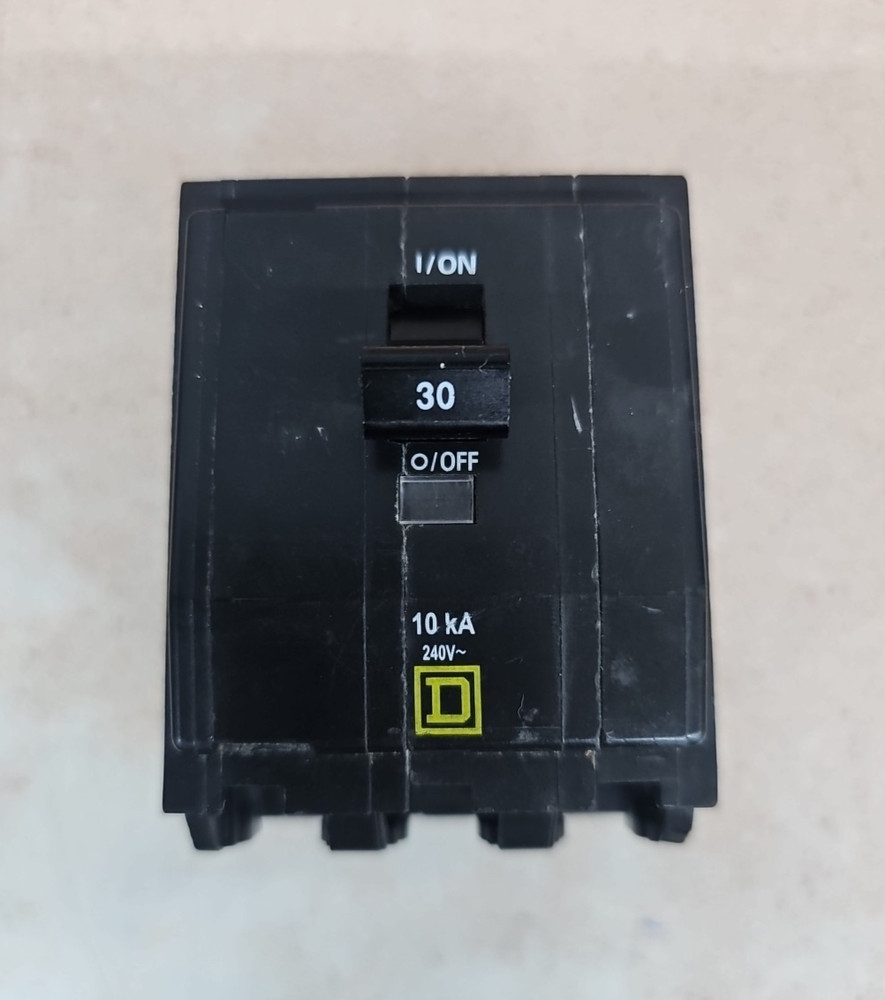 Square D QOB330 3 Pole 30 Amp 240V Bolt On QOB Circuit Breaker W# SEE PICS