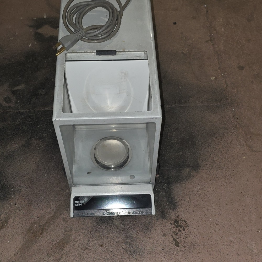 Mettler AE 100 AE100S Analytical Balance Lab Scale with Draft Shield