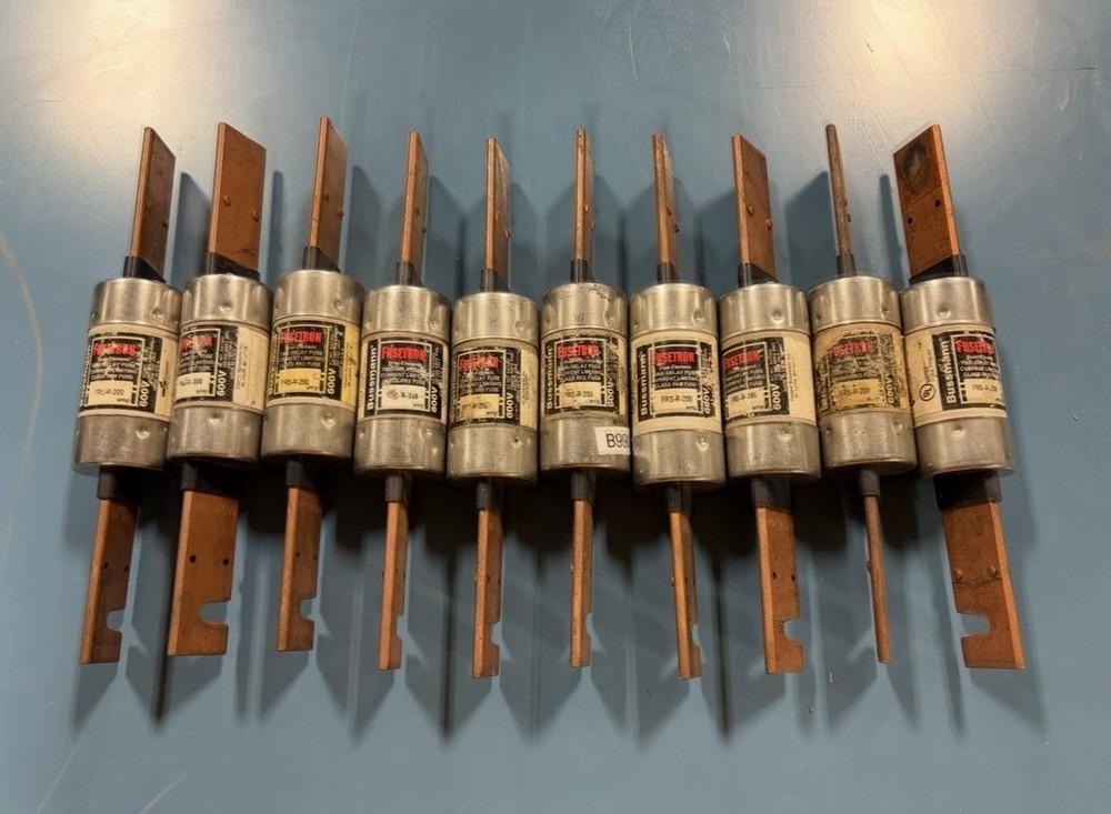 Lot Of 10 FUSETRON FRS-R-200 FUSE, 200A, 600V, DUAL ELEMENT BLACK LABEL