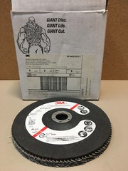 5 Count Box 3M Giant 36 Grade 7 in x 7/8 in 577F Abrasive Flap Disc T27