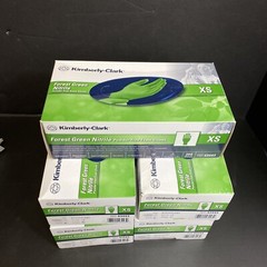 Kimberly-Clark Nitrile Gloves Extra Small 5 Boxes with 200 Gloves Each