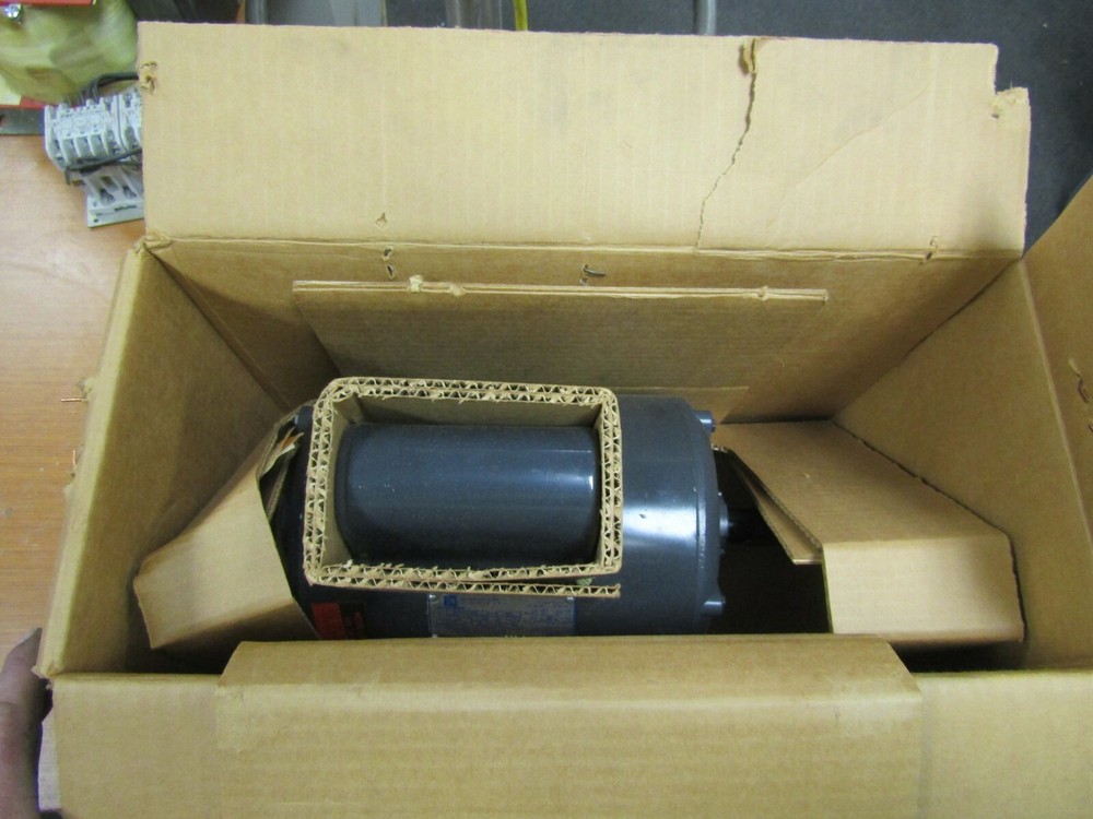 😎 NEW EMERSON 1 1/2 HP ELECTRIC AC MOTOR 115/230V 1725 RPM 1 PHASE 2505