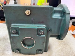 👀 DODGE TIGEAR 10:1 GEAR REDUCER 951 TORQUE OUT 3.00 HP MAX IN 1750 RPM 2609008