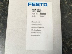 Festo VSVA-B-B52-ZD-A1-1T1L Solenoid Valve 539156 145psi 24VDC