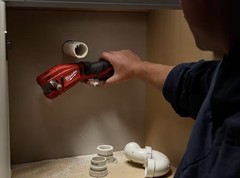 Milwaukee 2471-20 M12 12V Lithium-Ion Cordless Copper Tubing Cutter – Red