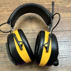 DeWalt DPG15 AM/FM Radio Digital Tune Aux Connection Ear Muffs Headset Headphone
