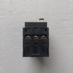SCHNEIDER ELECTRIC GV2-ME16 Motor Circuit Breaker GV2ME16 MADE IN FRANCE