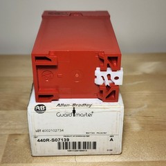 Allen-Bradley 440R-S07139 CU2 Safety Relay 24V AC/DC
