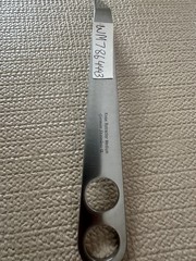 WM7864443–HOHMANN KNEE RETRACTOR MEDIUM 45 ANGLED Overall Length: 9.125″