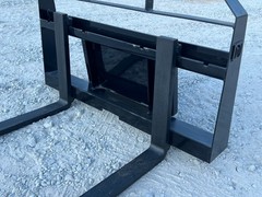42″ Long 2,200 Pound Pallet Forks Attachment Fits Kubota Toro Mini Skid Steer