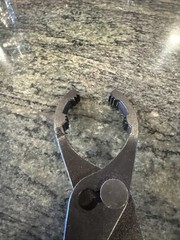 blue- Point by snap on ya4050b oil filter pliers 2-1/4”-4” opening 12” long new