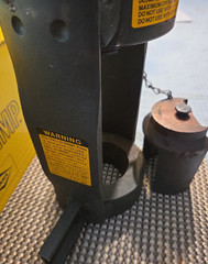 CLEAN Weatherhead T-450-1 Coll O Crimp Machine with Case