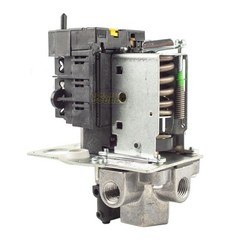 Condor MDR3/16RM 145-175 PSI 4 Port Pressure Switch 22A – 30A Overload 1/4″ FNPT