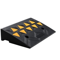 Rubber Curb Ramp 4.25in Rise, 11.8in W x 19.7in L, 33069lb Capacity