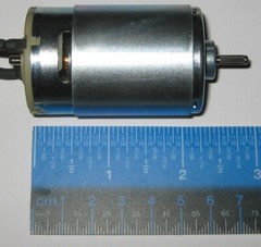 24 V – 1800 RPM – Slow Speed Electric DC Motor w/ Cable + Connector – High TQ