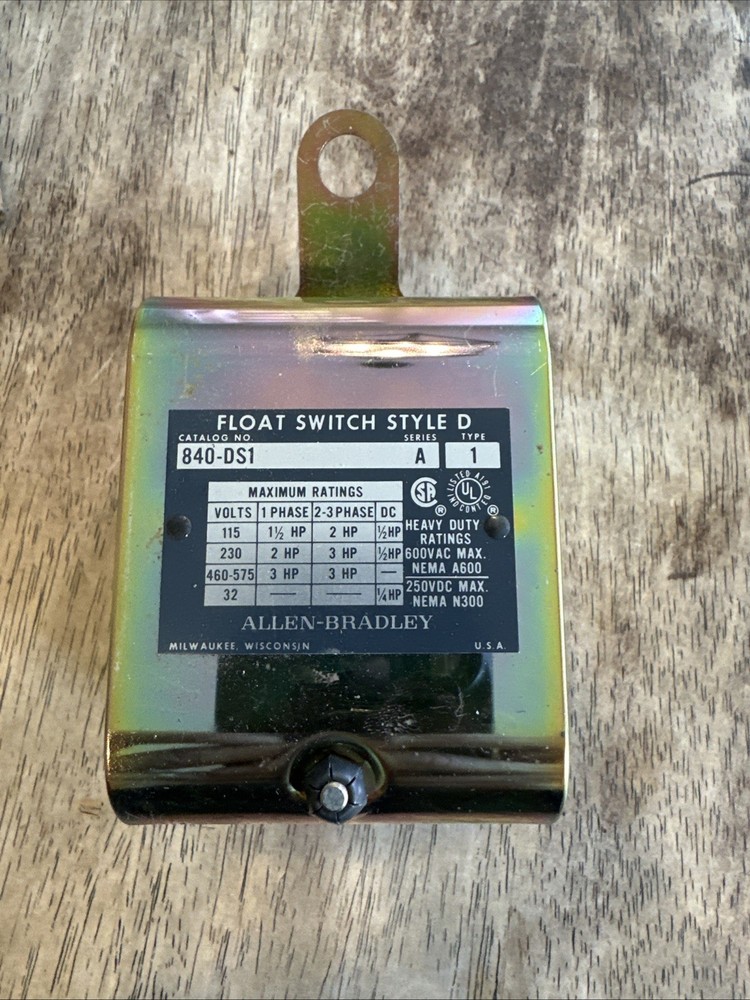 ALLEN BRADLEY 840-DS1 SER. A 600VAC NSNP FLOAT SWITCH