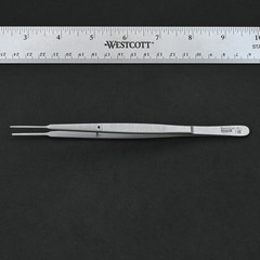 Aesculap BD662R Gerald Tissue Forceps Delicate 1×2 Teeth Straight 6 7/8 in