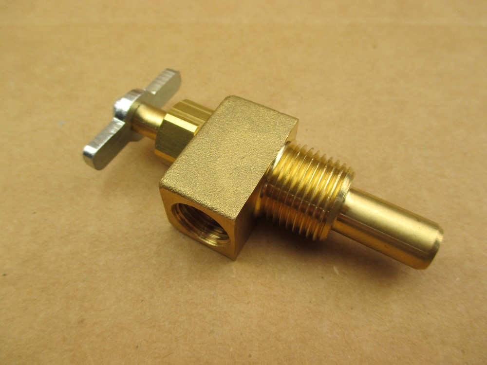 528926R1 Fuel Valve For Case-IH 385, 395, 454, 464, 484, 485, 495, 574+