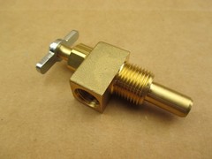 528926R1 Fuel Valve For Case-IH 385, 395, 454, 464, 484, 485, 495, 574+