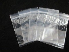 100 – 3″ X 4″ ZIP LOC CLEAR PLASTIC BAGS – 2 MIL – BRAND NEW – MANY USES – 25