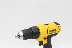 DEWALT 20V MAX Cordless Drill/Driver and Impact Driver Combo Kit – DCK240C2