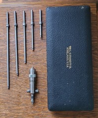 Vintage L. S. Starrett No. 124 Inside Micrometer Set w/(6) Rods (2-8″) & Case