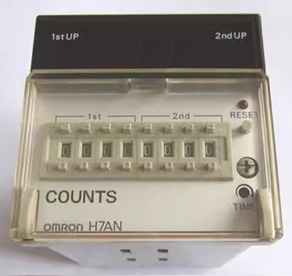 NEW Omron H7AN-W4D 2 Stage Preset Electronic Counter, 4-Digits, Flush, Screw