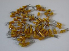 50 count burndy 26-20 awg insulated fork spade terminal connector 2-3 stud