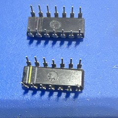 Motorola MC4044P 14-Pin Analog Interface IC Through-Hole Plastic DIP, 2 pc
