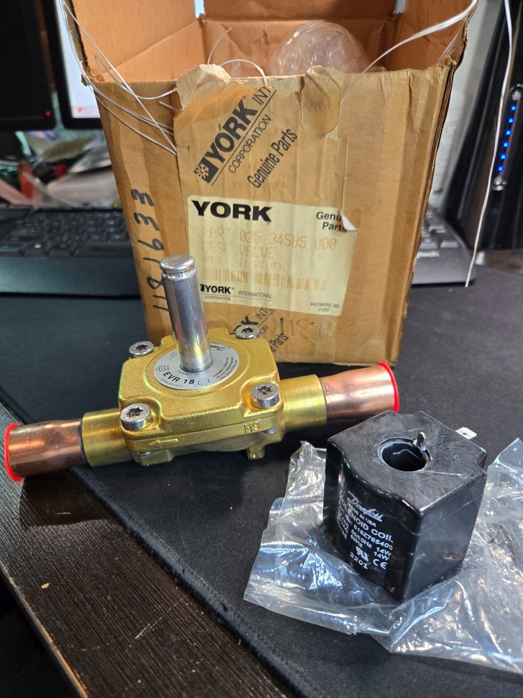 025-34585-000 York Controls Liquid Line Solenoid VALVE DANFOSS EVR18 NEW $ 389