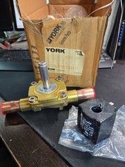 025-34585-000 York Controls Liquid Line Solenoid VALVE DANFOSS EVR18 NEW $ 389