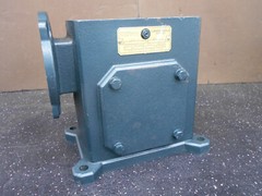 GROVE GOLD REDUCER TMQ26-2 40:1 RATIO 1.35 HP 1750 RPM 1.25″ SHAFT OD