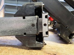 Uline TYPE “C” Pneumatic box/carton stapler uses 32mm X 3/4″ stick staples
