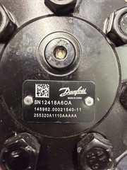 White Hydraulic Motor 255320A1110AAAAA