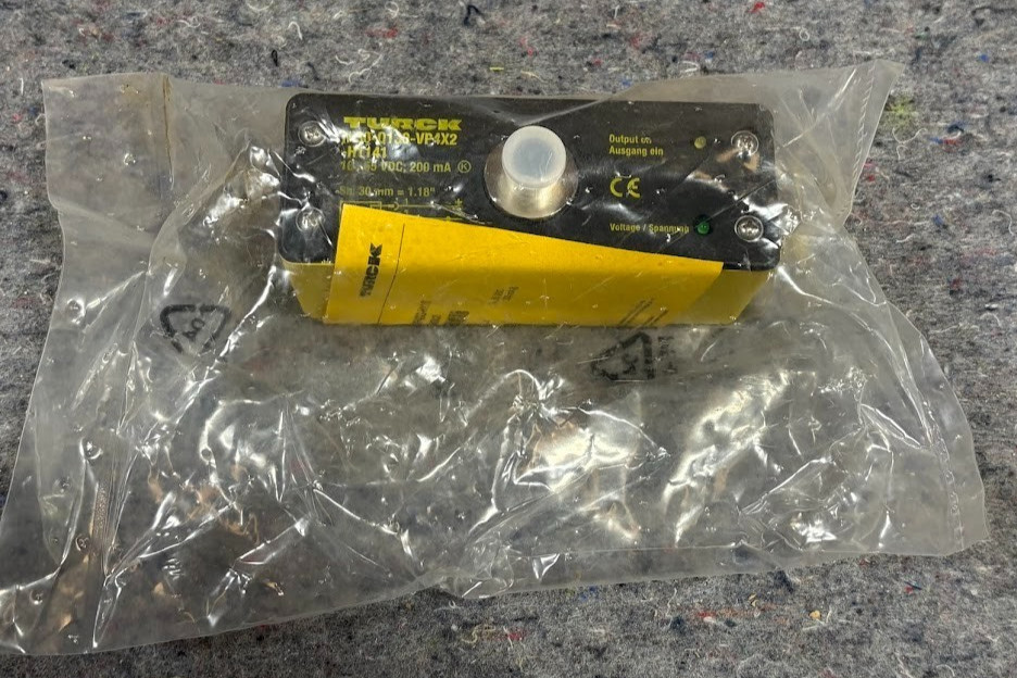 Turck NI30-Q130-VP4X2-H1141 Inductive Sensor, 30mm Range Non-Flush PNP 10-65VDC