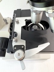 OMAX M82E Binocular Compound Microscope LED Mechanical Stage 4X 10X 40X 100X