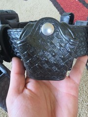 Uncle Mike’s Law Enforcement Belt With Extras Glock 17/22 Black Duty Medium M