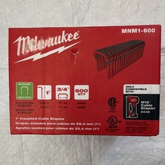 Milwaukee MNM1-600 Insulated Cable Staples 1 in x 3/4 in 14ga 600 Pack