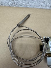 United Electric Controls Company E55S-15913 Temperature Controller