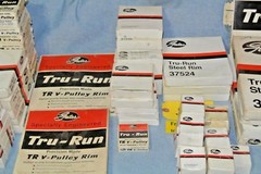 NIB Large Lot Of Gates “V” Pullies & Hubs Various Sizes Power Transmission Item