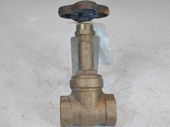 Lot of (3) Nibco T-131 3/4″ 150# Threaded Gate Valve NL1C008