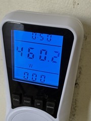Digital Power Saving Energy Monitor Watt Amp Volt KWh Meter Electricity Analyzer