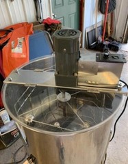Electric Honey Extractor 4/8 Frames , 19″ **Brand New**