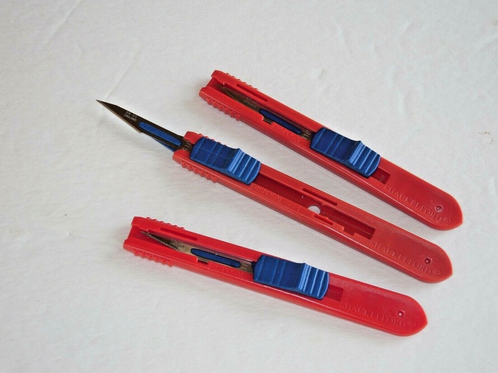 Retractable Surgical Scalpel with #11 Blade — Choose One or Set of Three