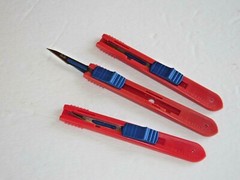 Retractable Surgical Scalpel with #11 Blade — Choose One or Set of Three