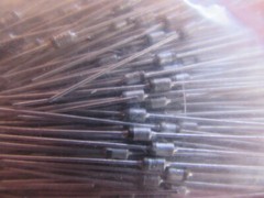 1N4760A Genuine Motorola 68V, 5%, DO-204AL Axial Diodes (30pcs) SHIPS NOW USA