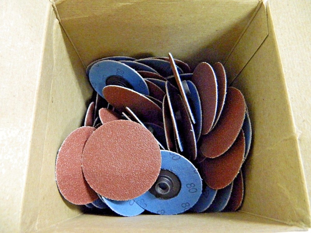 VSM Abrasives Aluminum Oxide 2″ Quick Change Discs Grit 80 Qty 100 70754