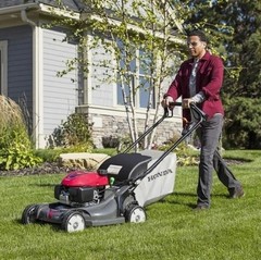 Honda HRX217HYA Lawn Mower with Hydrostatic Self Propel & Blade Stop System JP