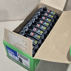 Box of 10 Square D QHB120 Circuit Breaker 20A 1-Pole 120/240V 65kA
