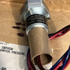 ITT Industries 130P4S50 Neo-Dyn Pressure Switch 3-5A 28VDC 600 PSIG
